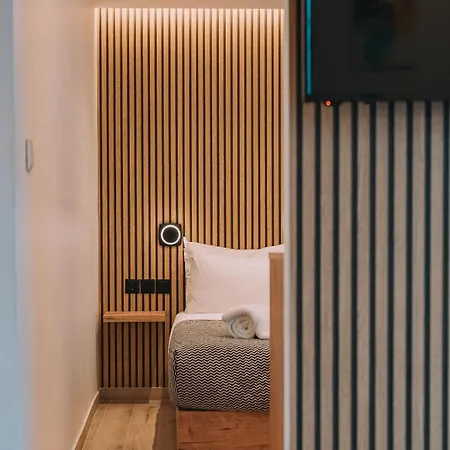 Apartment Urban Chic In The Heart Of Athens